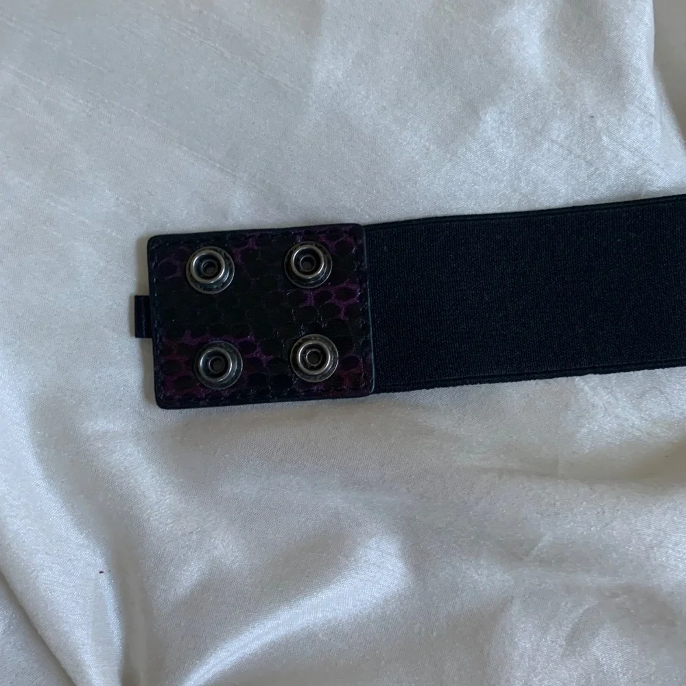 NWOT White House Black Market Purple/Black Snakeprint Belt sz M
